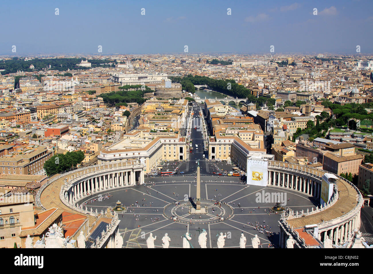 Veduta aerea di Roma dalla parte superiore della cupola di San Pietro Foto Stock