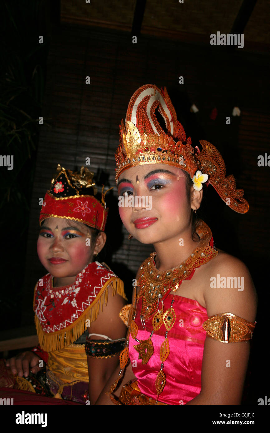 Giovani Legong Balinese ballerini Foto Stock