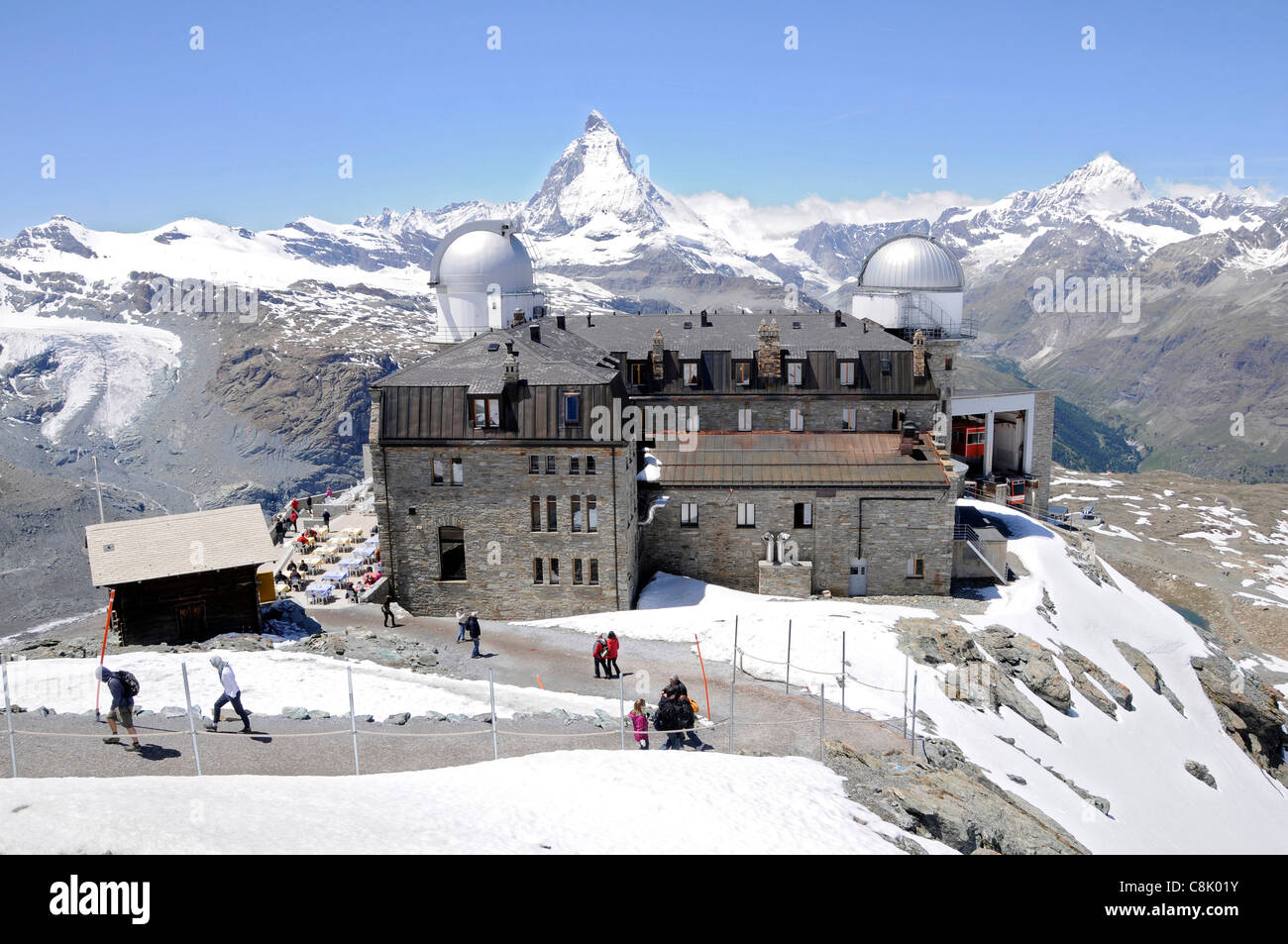 Osservatorio e hotel con vista sulla famosa montagna di zermatt in ... Hotel svizzera montagna