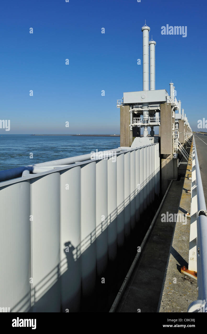 Storm flood barrier / Oosterscheldekering / Schelda orientale mareggiata barriera, parte del Delta lavora nei Paesi Bassi Foto Stock