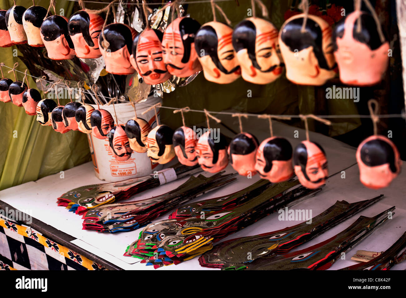 "Dea Kali' armi e trofei. Foto Stock