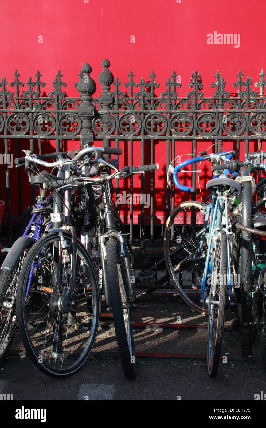 Servizio di trasporto biciclette per gli studenti, Cambridge, Regno Unito Foto Stock