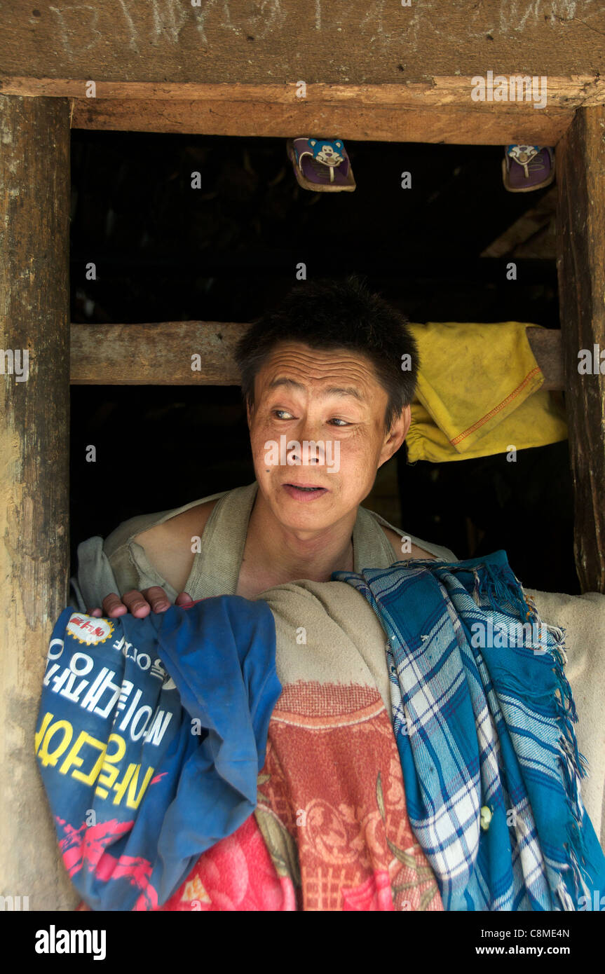 L uomo nella finestra Ortografia Sikkim India Foto Stock