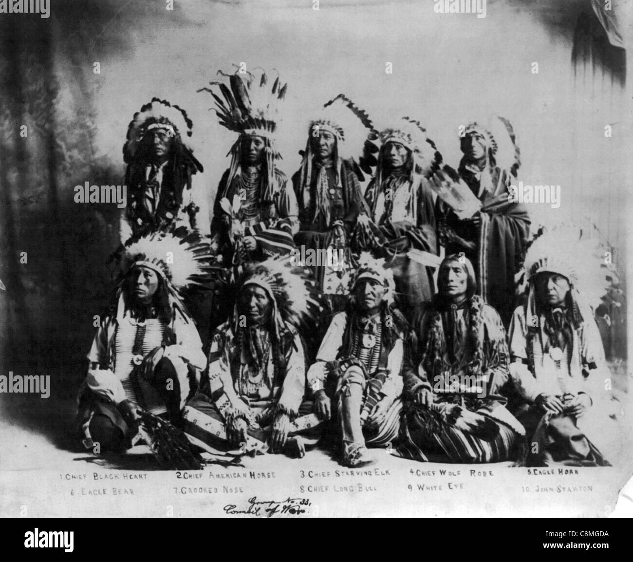 Native American Indian Chiefs e indiani Foto Stock