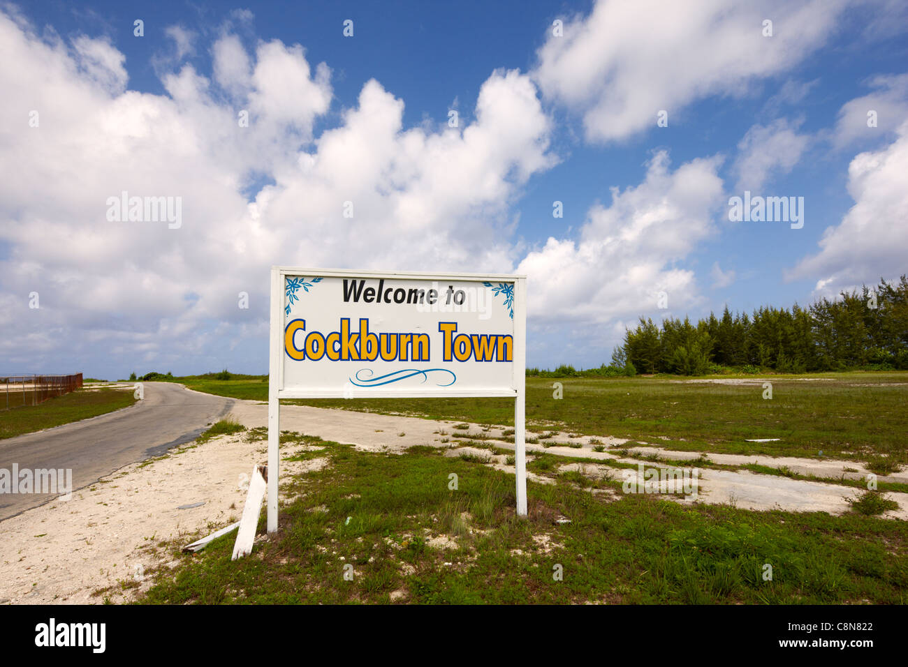 Segno di benvenuto, Cockburn Town, San Salvador, Bahamas, dei Caraibi Foto Stock