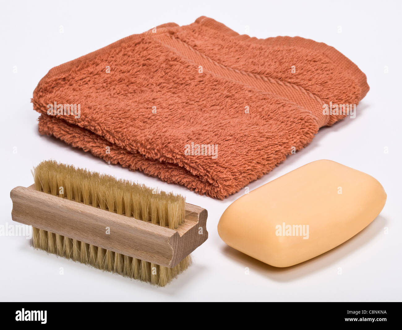 Dettaglio foto di un Nailbrush un pezzo di sapone e un asciugamano per le mani Foto Stock