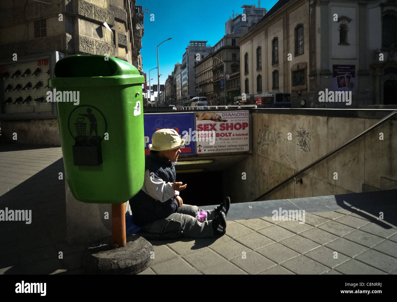 Il reverendo Gabor Ivanyi la speranza del povero mendicante ungheresi a Budapest Foto Stock