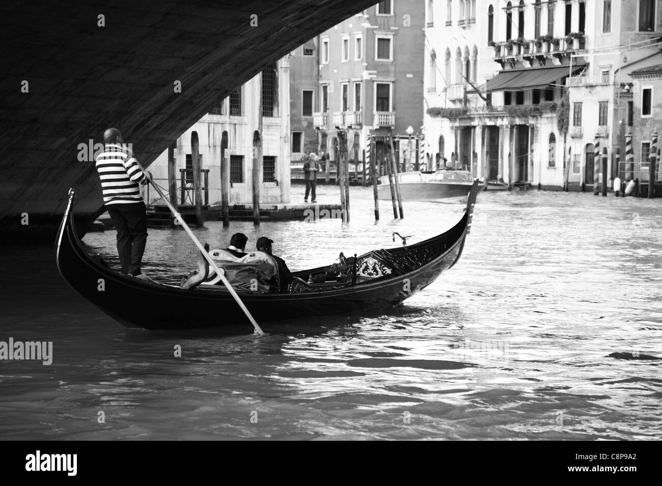 Venezia, gondoliere, bianco e nero Foto Stock