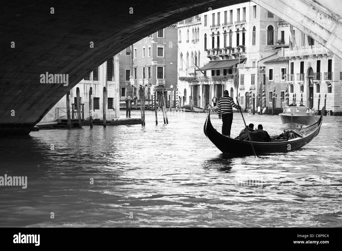 Venezia, gondoliere, bianco e nero Foto Stock