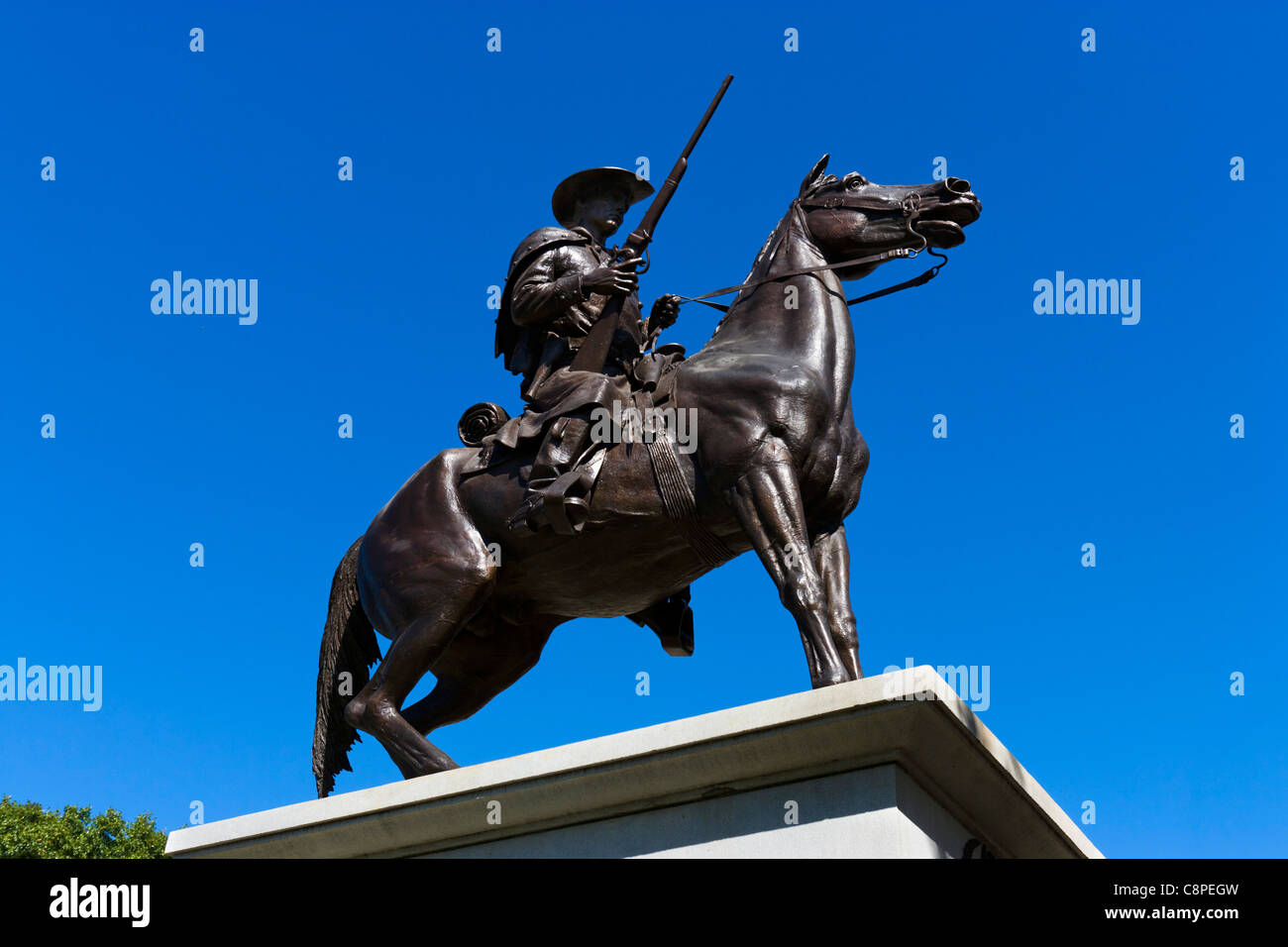 Statua di un membro dell'Ottavo Texas Cavalary (Terry il Texas Rangers) al di fuori dello Stato Capitol Building, Austin, Texas, Stati Uniti d'America Foto Stock