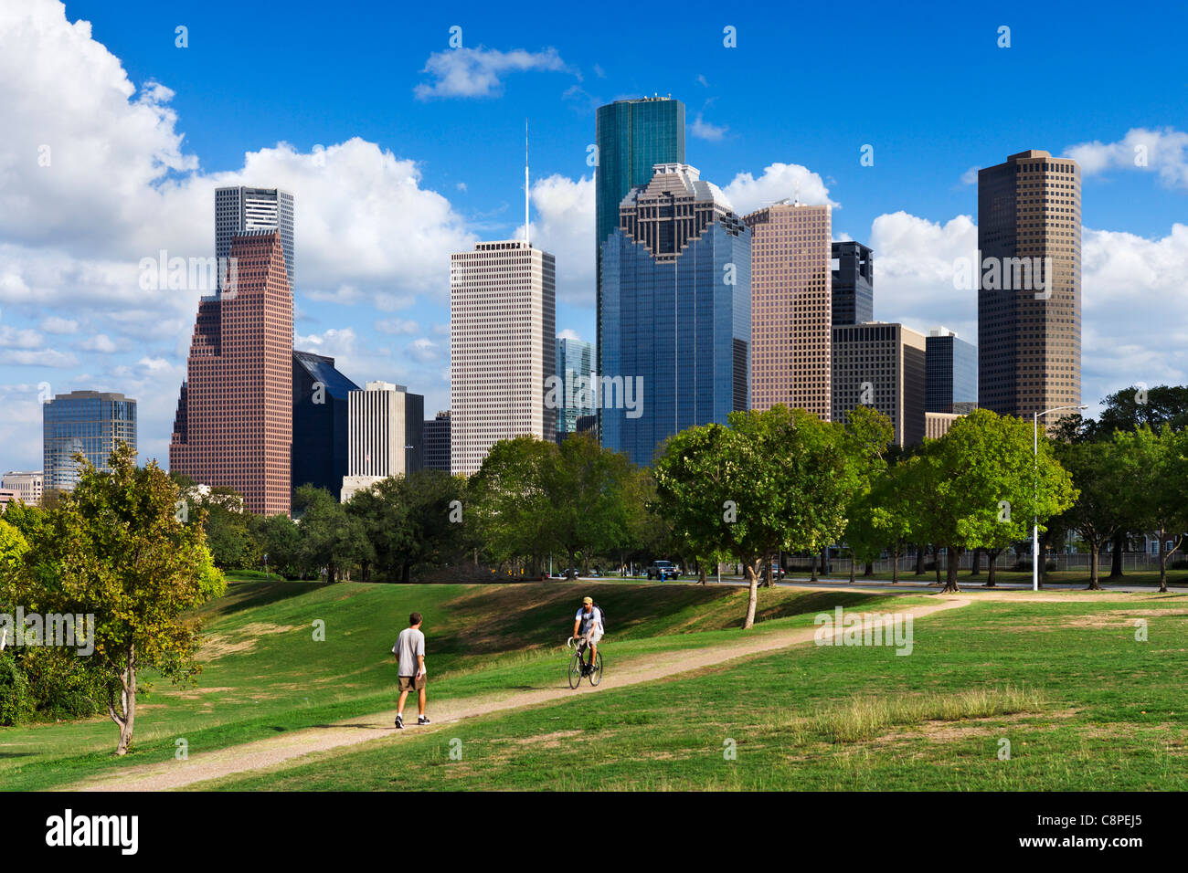 Lo skyline della città da Eleonora Tinsley Park, Houston, Texas, Stati Uniti d'America Foto Stock