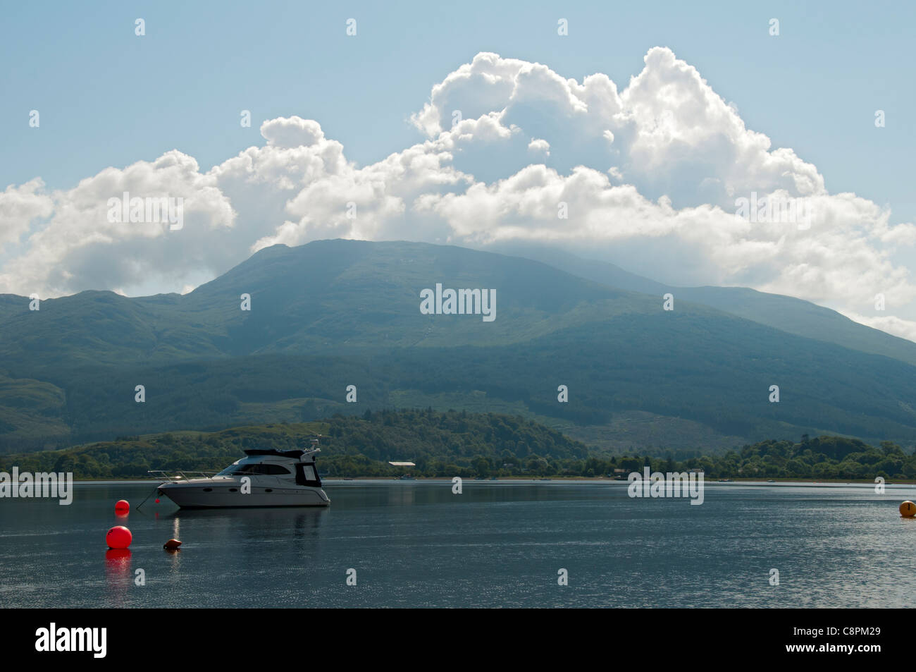 Ben Cruachan sopra Loch Etive da Airds Bay, Argyll, regione delle Highlands, Scotland, Regno Unito. Foto Stock