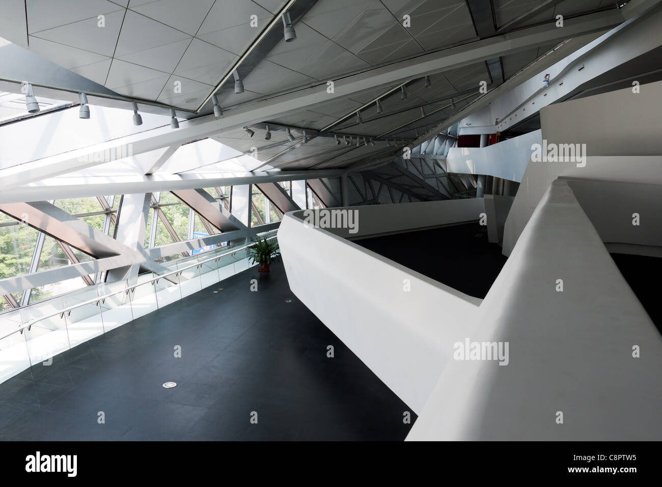 Corridoio in Guangzhou Opera House interno Foto Stock