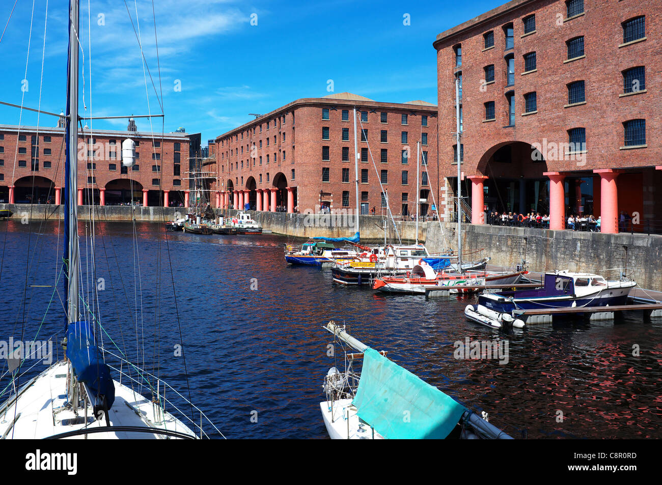 Albert Dock, Liverpool, in Inghilterra, Regno Unito, Gran Bretagna. Elencato come Sito del Patrimonio Mondiale Foto Stock