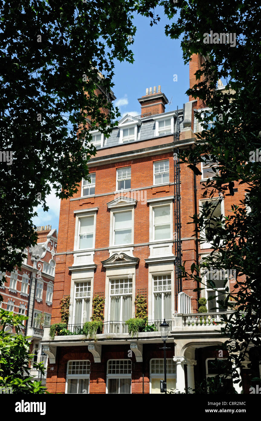 Casa visto dalla piazza di Cadogan Gardens Kensington e Chelsea London SW1 Inghilterra BBYMEG REGNO UNITO Foto Stock