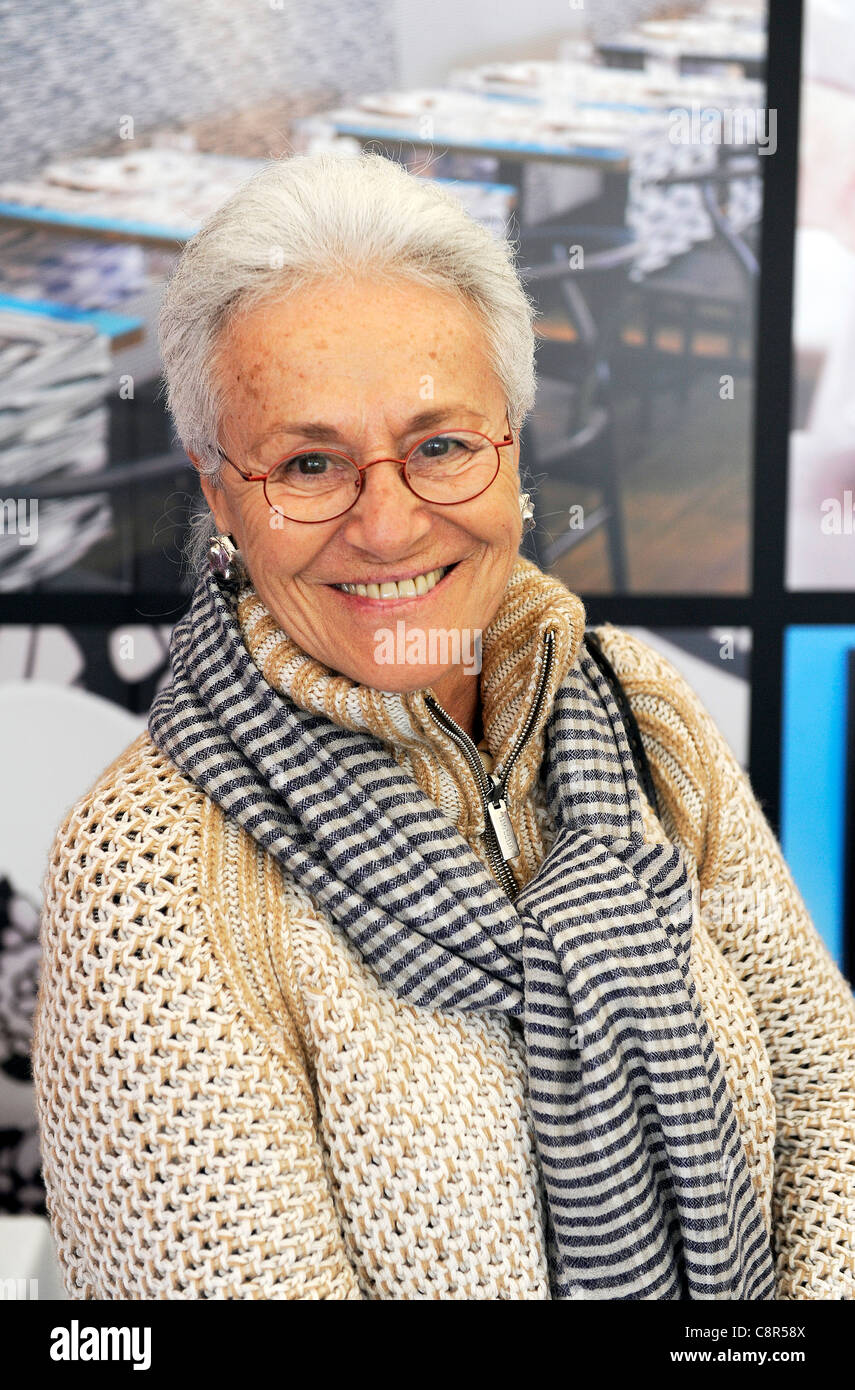 Rosita Missoni, co-fondatore di Missoni impero della moda da Varese, Italia. Foto Stock