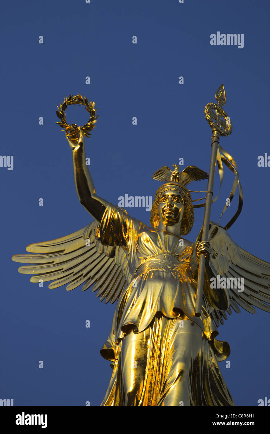 La Colonna della Vittoria con il nuovo gold , Berlino Foto Stock
