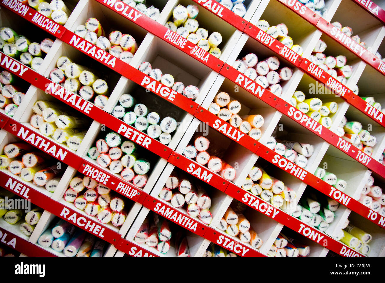 Mare di roccia o di vera e propria Blackpool rock - Scegli il tuo nome - sulla vendita di Blackpool, Regno Unito Foto Stock