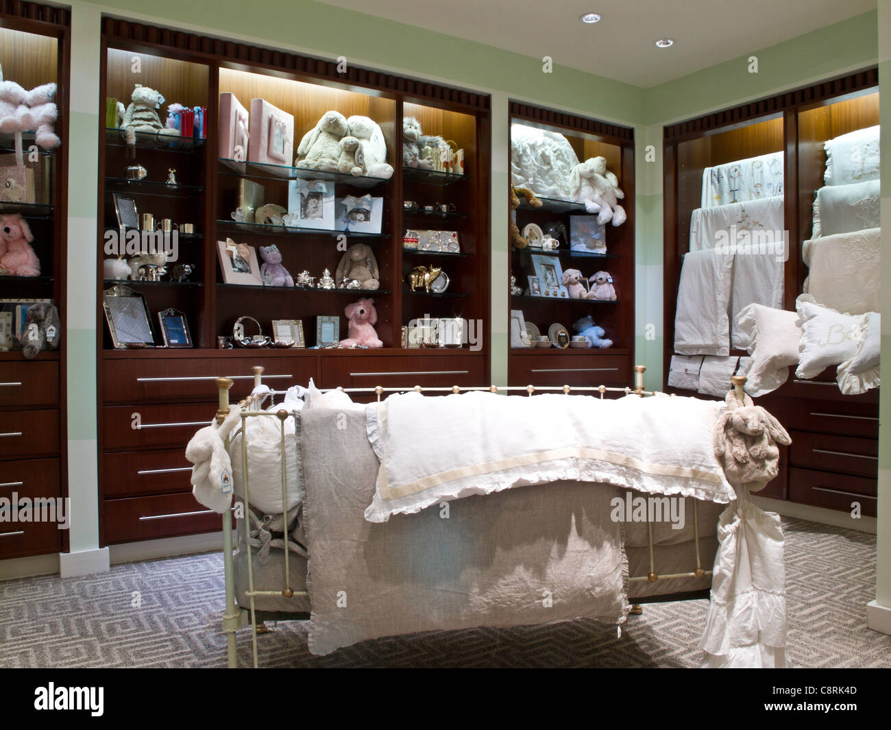 Michael C. Fina, fine Gifts and Jewelry, 545 Fifth Avenue, New York City, USA 2011 Foto Stock