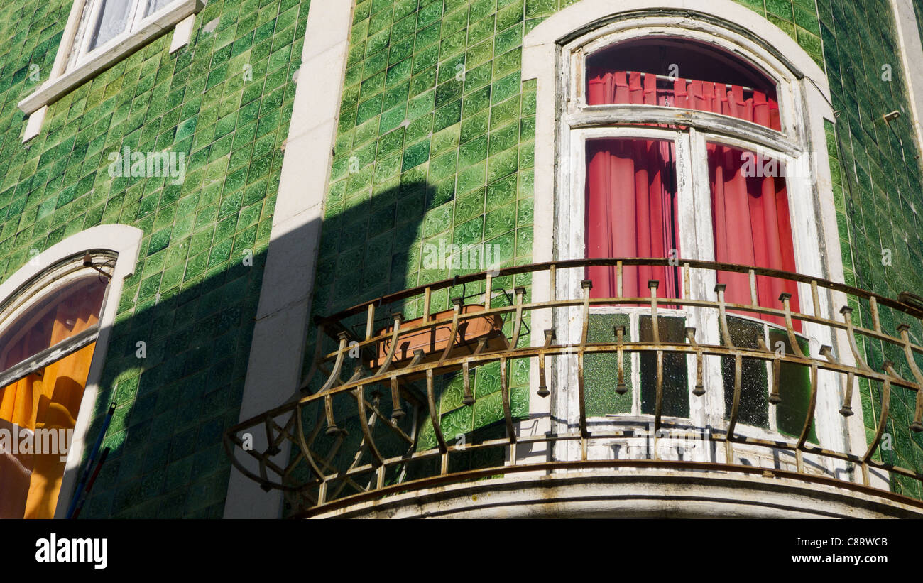 Verde-edificio piastrellato, Lagos, Algarve, PORTOGALLO Foto Stock