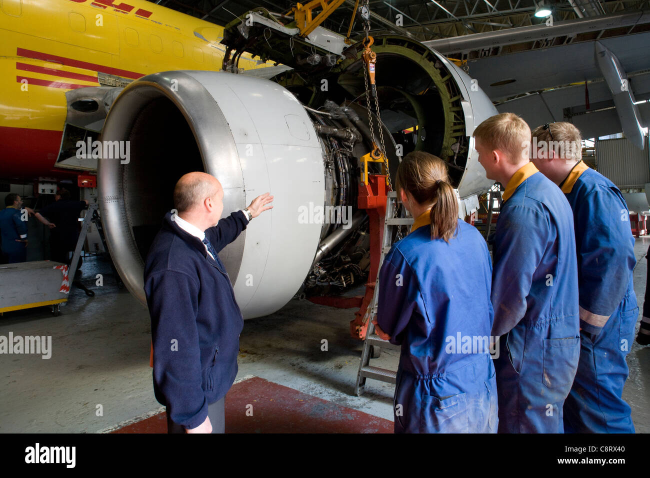 Boeing 757 jet motore sostituzione & istruzione Foto Stock