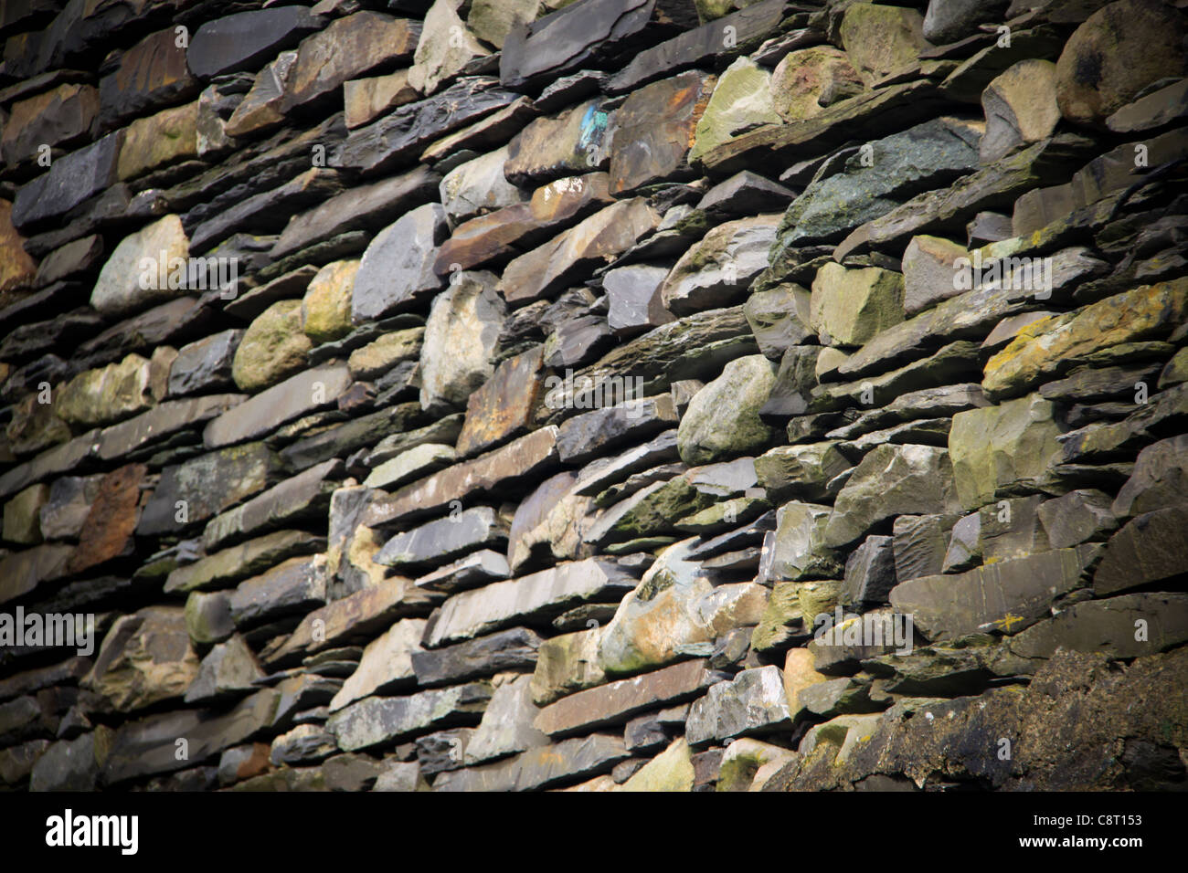 Opere in pietra, Architettura, strade e Cottages, Hawkshead, escursionismo, laghi, Lakeland, nel distretto del lago, Regno Unito, Gran Bretagna Foto Stock