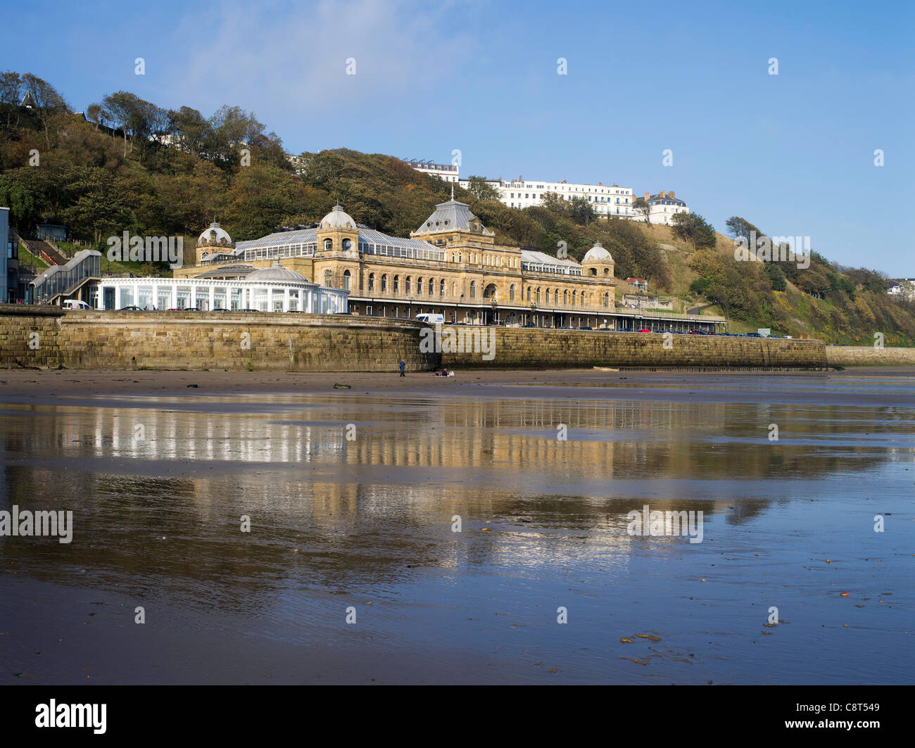 dh The Spa SCARBOROUGH NORTH YORKSHIRE Autumn Time South Bay spiaggia uk vittoriano mare Foto Stock