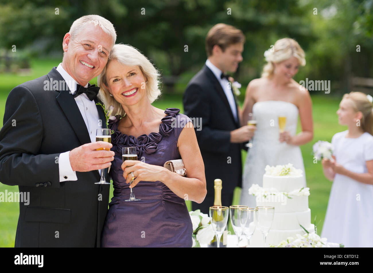 Stati Uniti d'America, nello Stato di New York, Old Westbury, persone al ricevimento di nozze Foto Stock