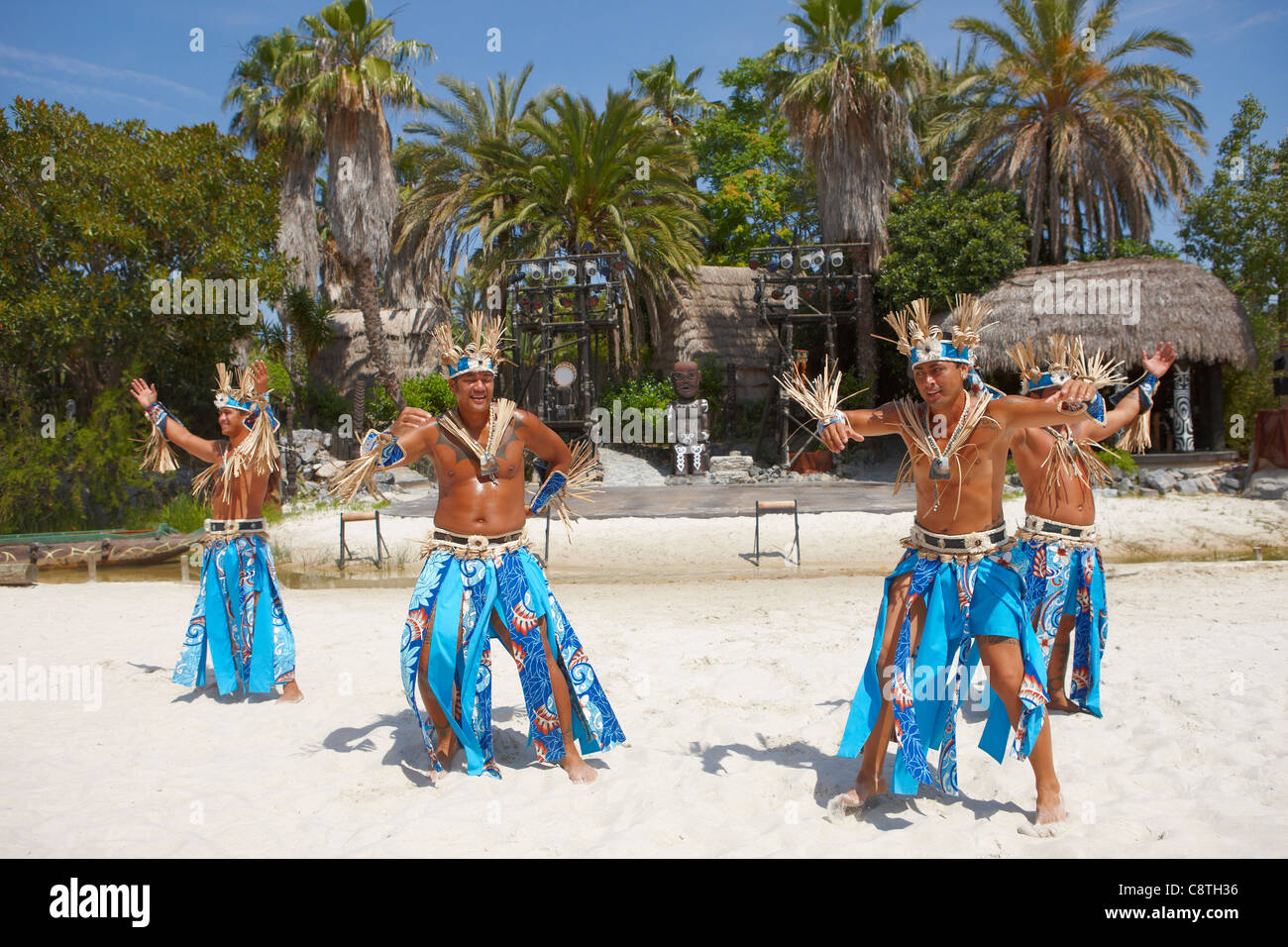 Show polinesiano a Port Aventura parco divertimenti. Salou, Catalogna, Spagna. Foto Stock