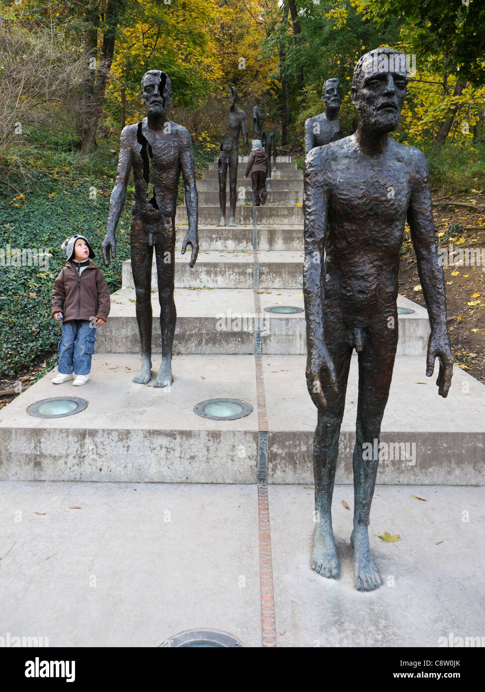 Sculture al Memoriale per le vittime del comunismo nel quartiere di Mala Strana di Praga nella Repubblica Ceca Foto Stock