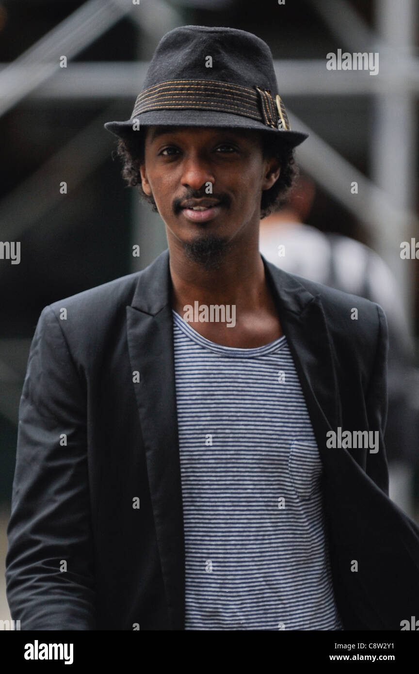 K'Naan, passeggiate in Soho fuori e circa per celebrità CANDIDS - gio, , New York, NY Settembre 29, 2011. Foto di: Ray Foto Stock