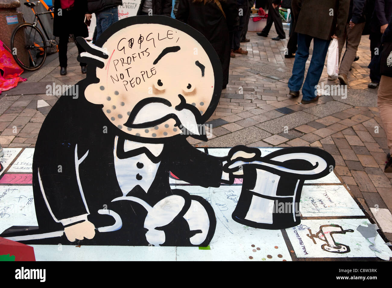 La cattedrale di St Paul e anti-capitalista manifestanti camp. Foto Stock