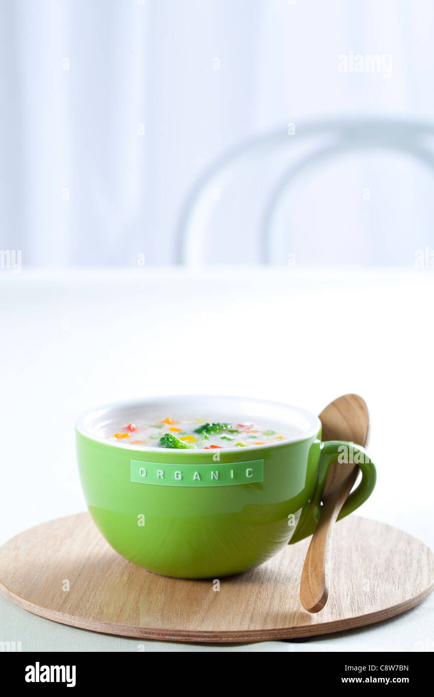 Alimenti biologici in una tazza Foto Stock