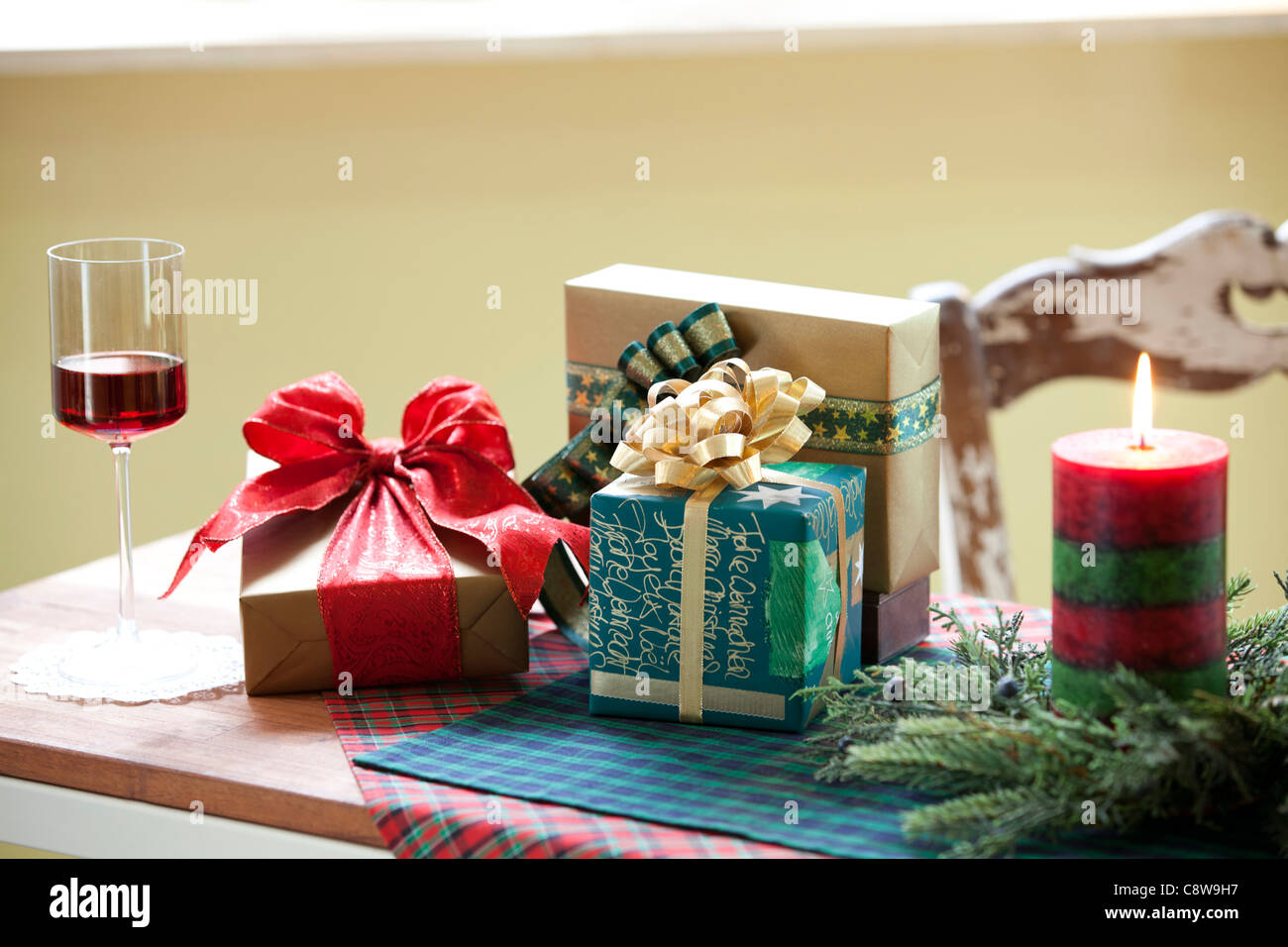Natale decorativo candela, Wingless e regalo di Natale Foto Stock