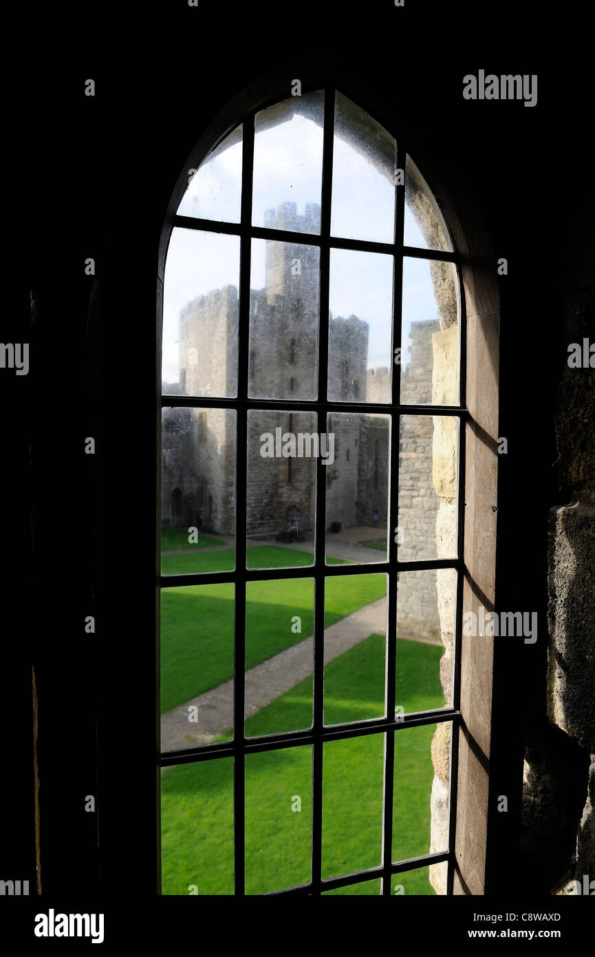 Caernarfon Castle finestra gwynedd north Wales UK Foto Stock