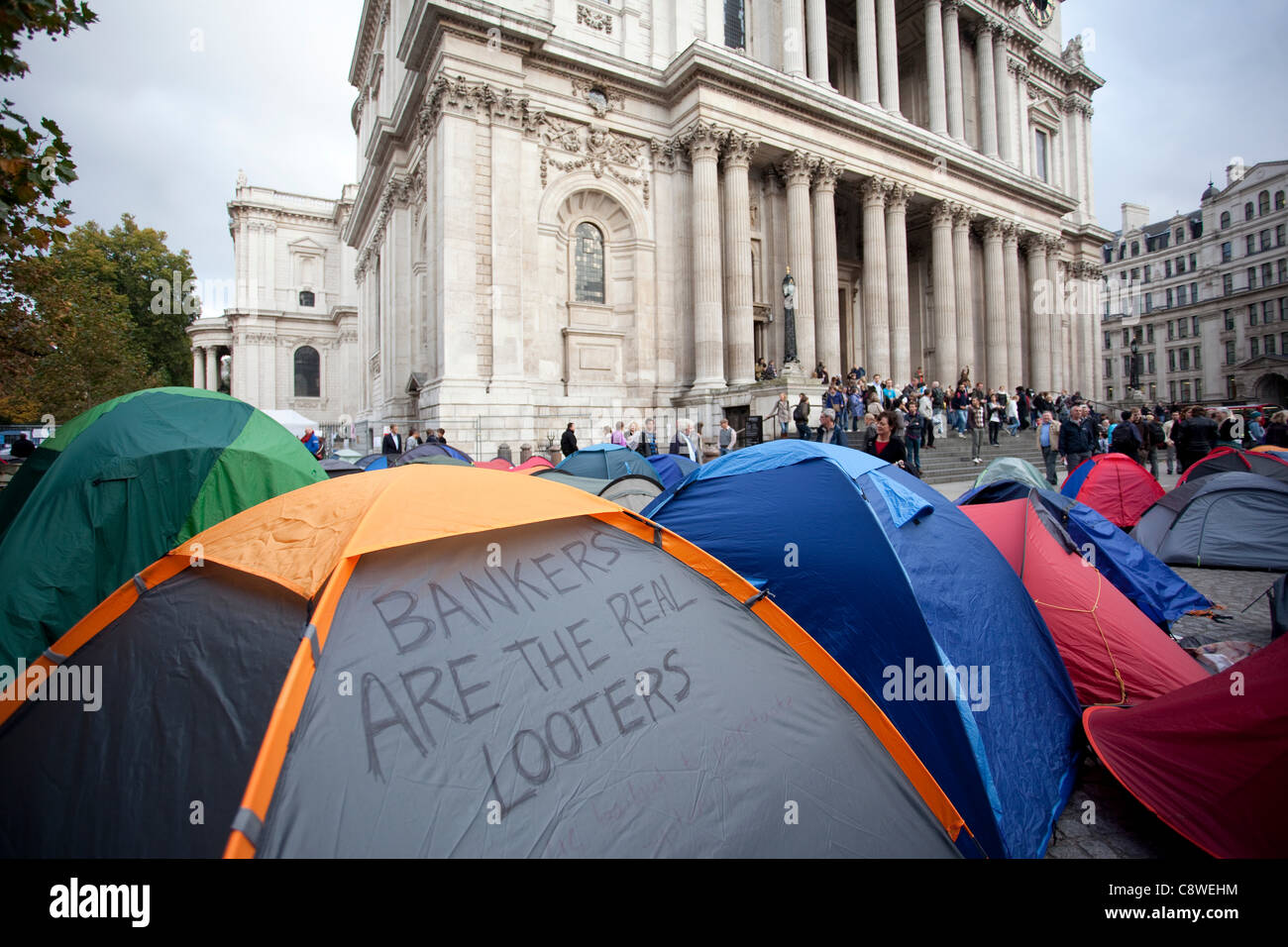 La Cattedrale di St Paul, Londra, Regno Unito. 02/11/2011 occupare LSX manifestanti non mostra alcun segno di dare alle richieste che essi lasciano pacificamente. Foto Stock