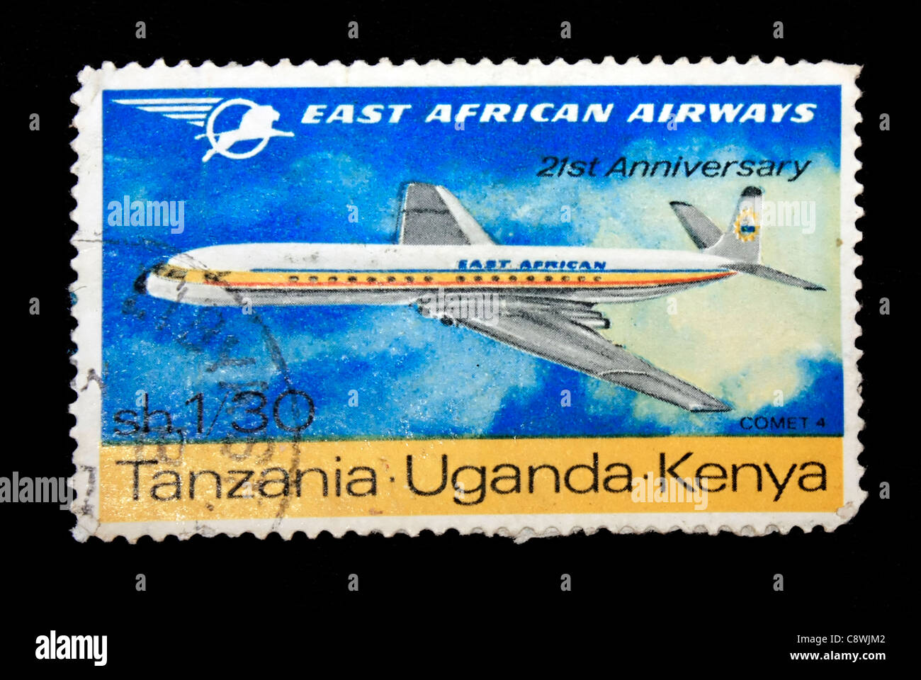 Un francobollo di East African Airways in sfondo nero Foto Stock