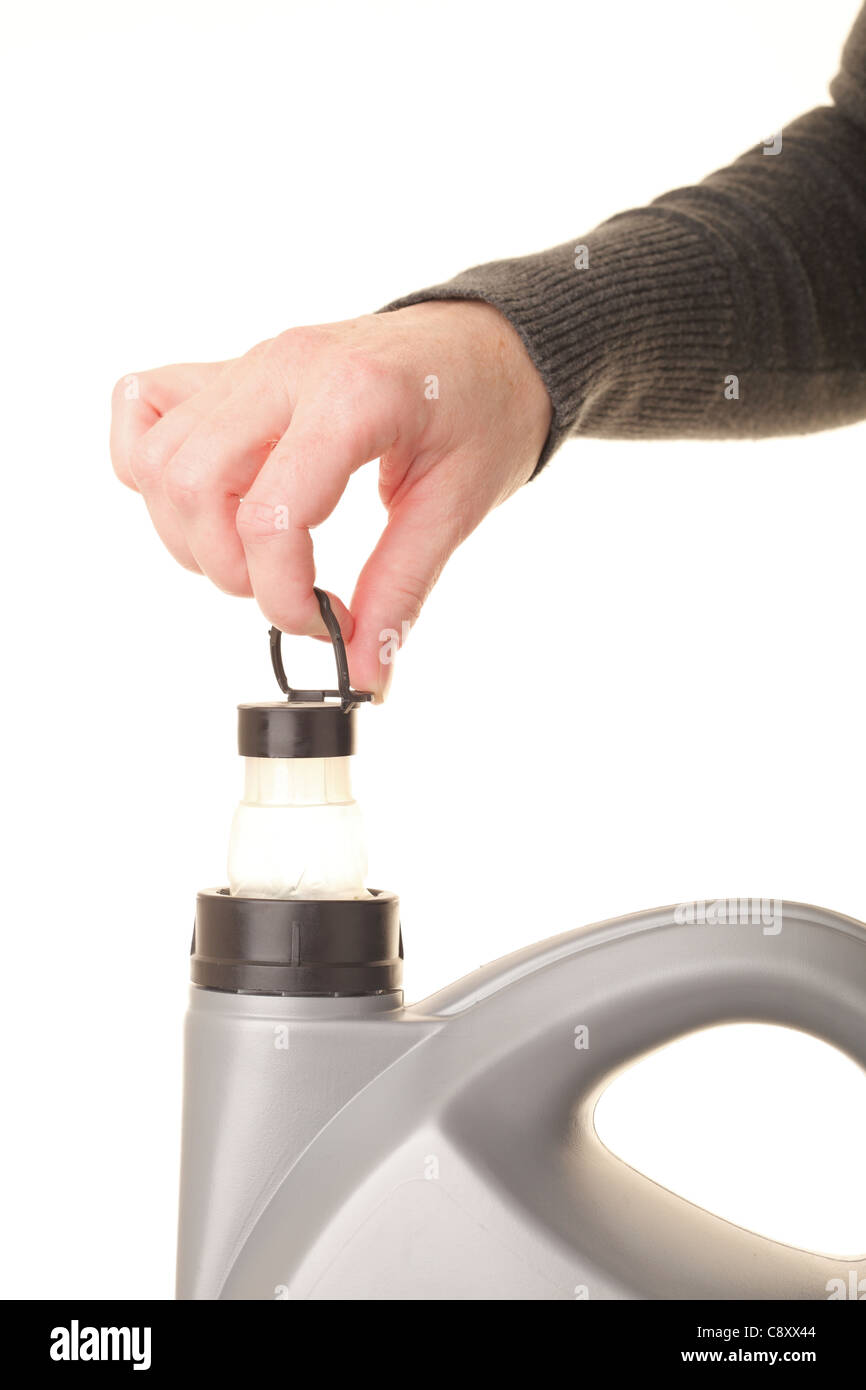 Possibile con auto olio motore isolato su bianco Foto Stock