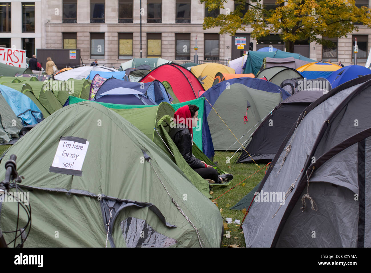 Occupare Londra tende anti manifestanti capitalista nel finsbury square Londra Foto Stock