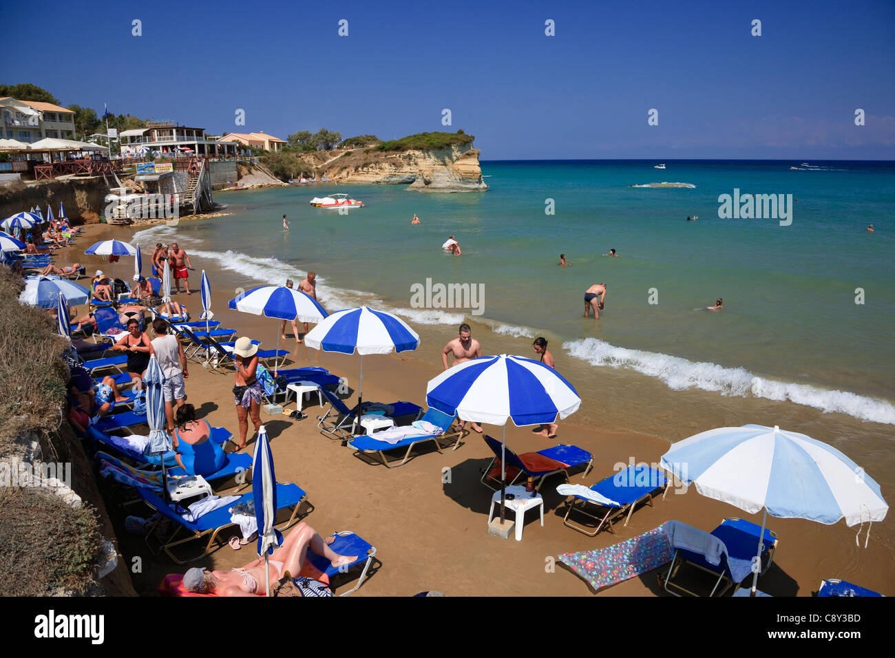 Perulades beach, vicino a Sidari, Corfù, Grecia Foto Stock