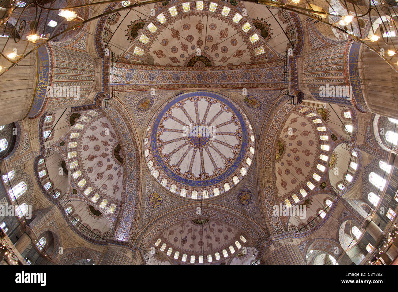 Interno della Moschea Blu, soffitto, Istanbul, Turchia Moschee Foto Stock