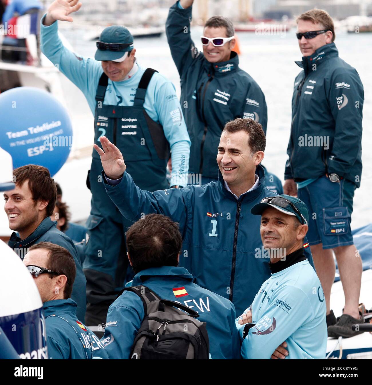 05.11.2011. Alicante, Spagna. Il Principe Felipe di Spagna alla Volvo Ocean Race start in Alicante del porto. Foto Stock