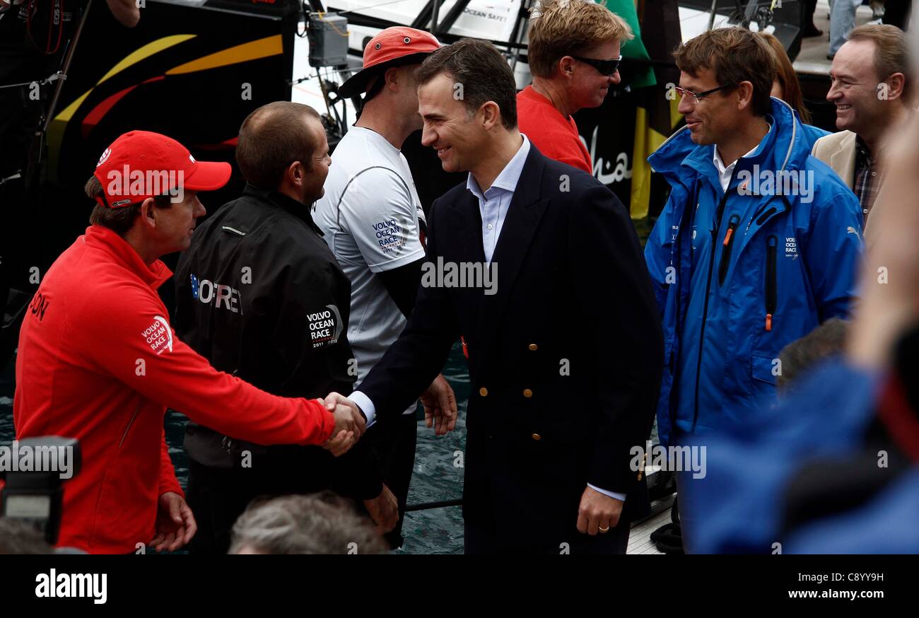 05.11.2011. Alicante, Spagna. Il Principe Felipe di Spagna alla Volvo Ocean Race start in Alicante del porto. Foto Stock