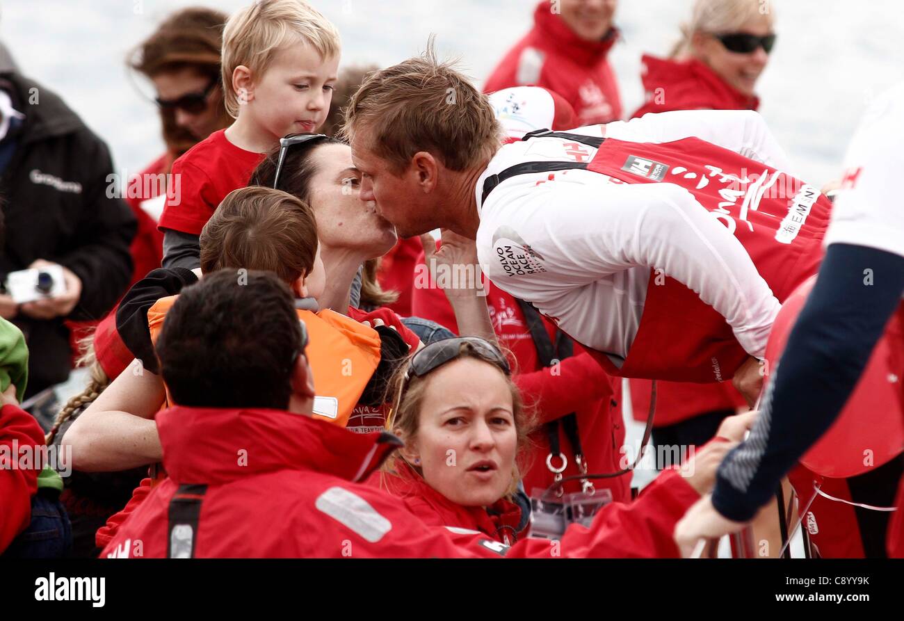 05.11.2011. Alicante, Spagna. EAU Team Abu Dhabi Ocean Racing alla Volvo Ocean Race start in Alicante del porto. Foto Stock