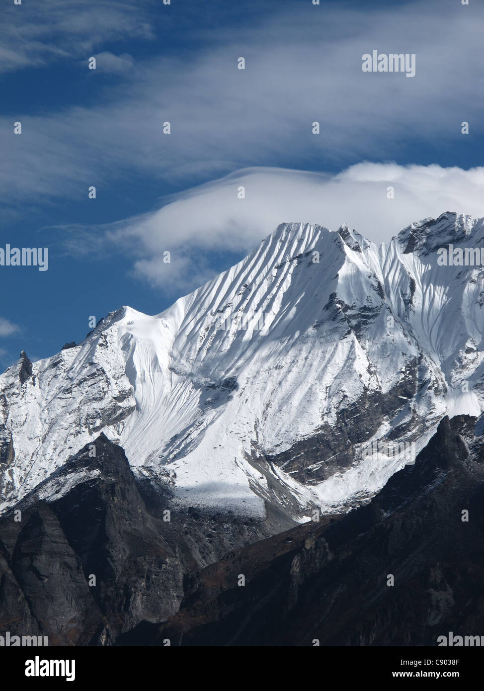 Bella montagna nella regione del Langtang, Nepal Foto Stock
