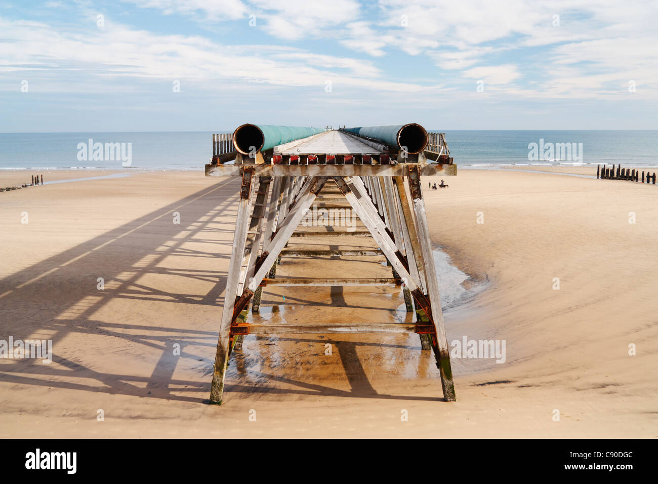 Steetley pier sul Nord Sands Beach, la Capezzagna, Hartlepool, England, Regno Unito Foto Stock