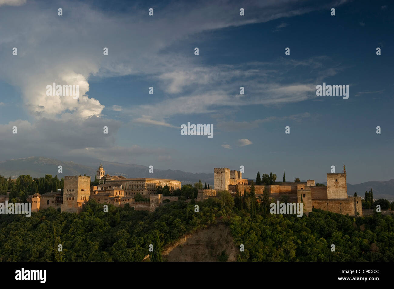 Veduta della Rocca comples Alhambra di Granada, Andalusia, Spagna, Europa Foto Stock