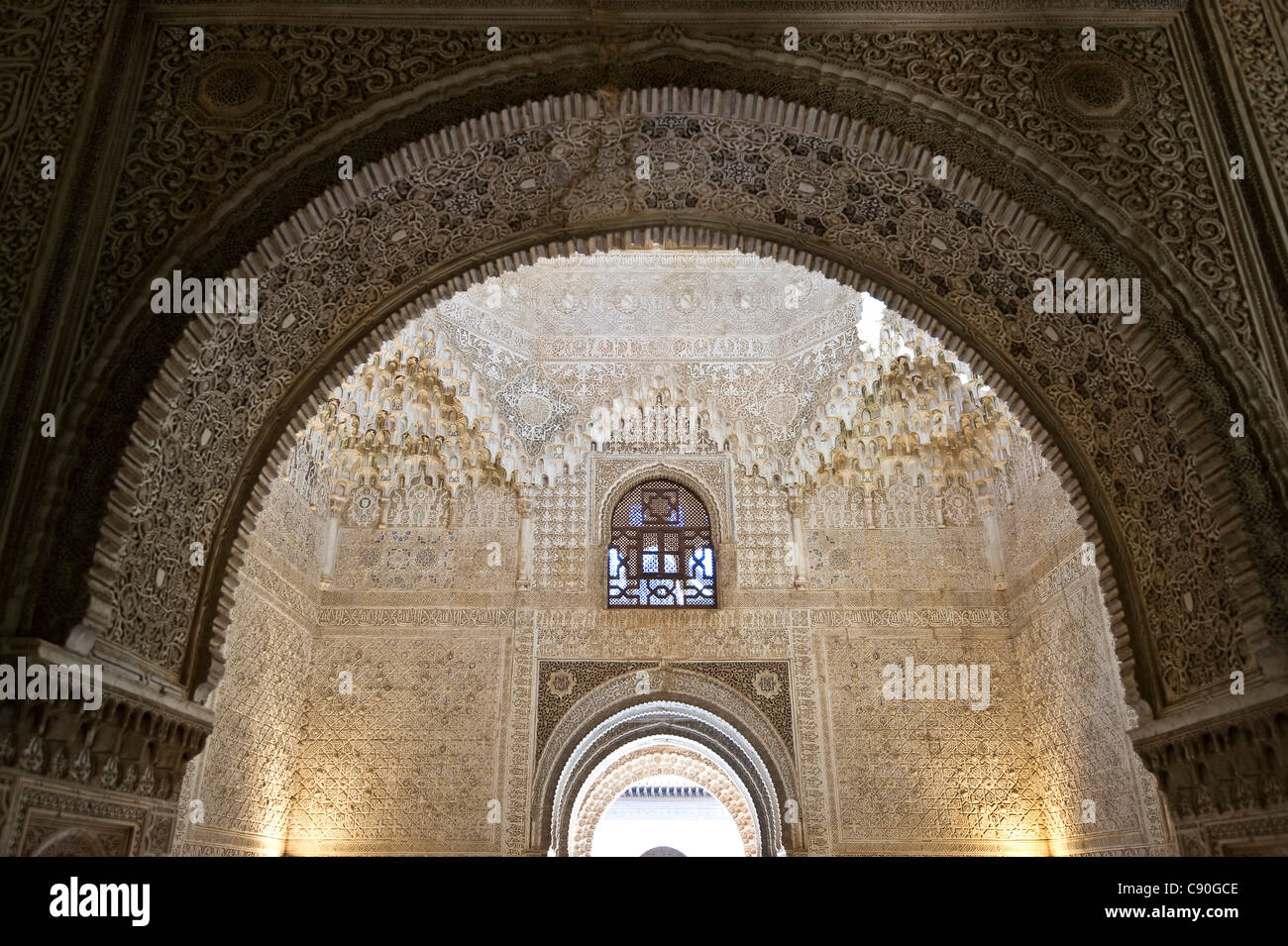 Vista interna della Sala de los Abencerrajes, Alhambra di Granada, Andalusia, Spagna, Europa Foto Stock