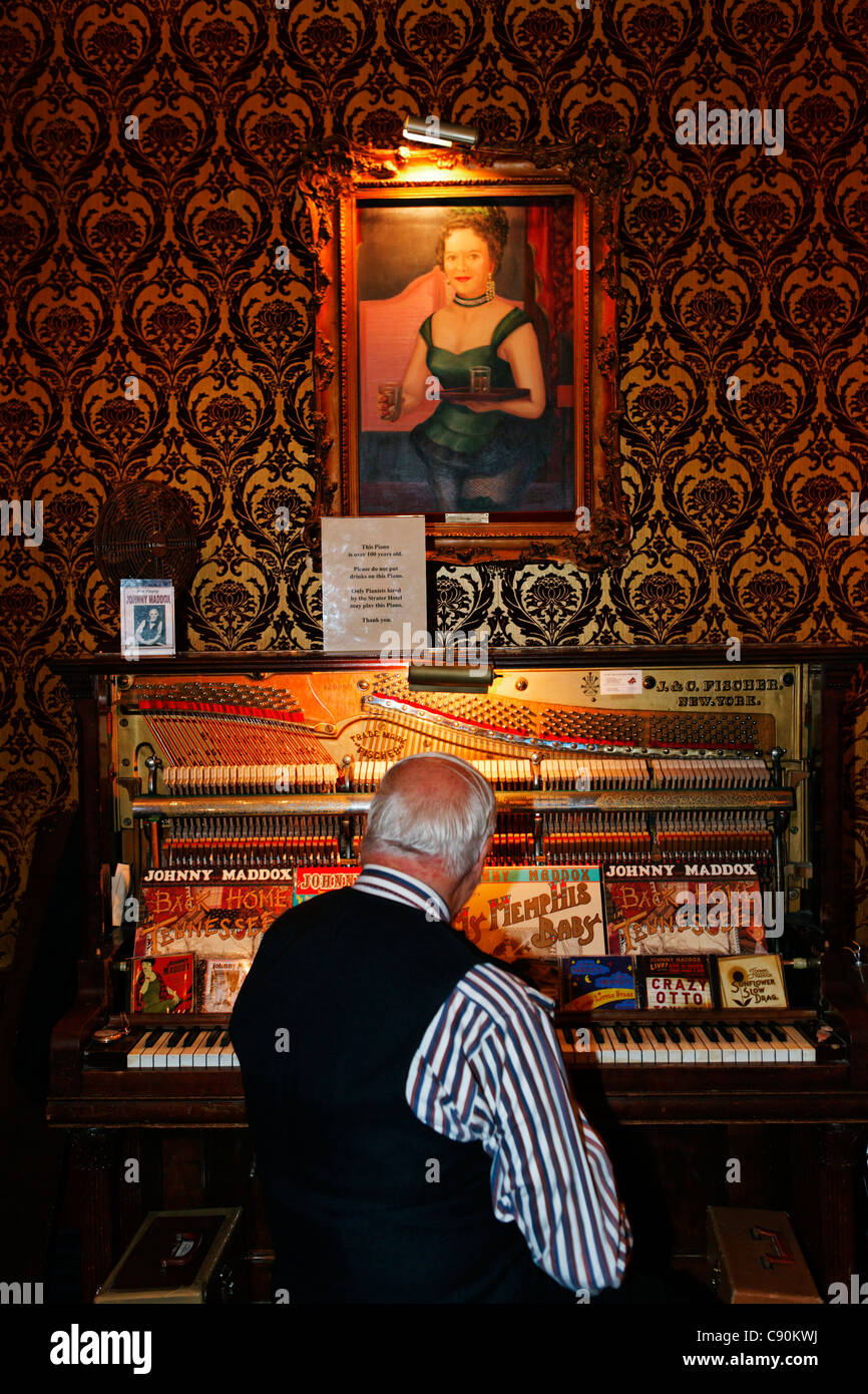 Giocatore pianoforte presso il diamante Belle Saloon, Durango, La Plata County, Colorado, Stati Uniti d'America, America del Nord, America Foto Stock