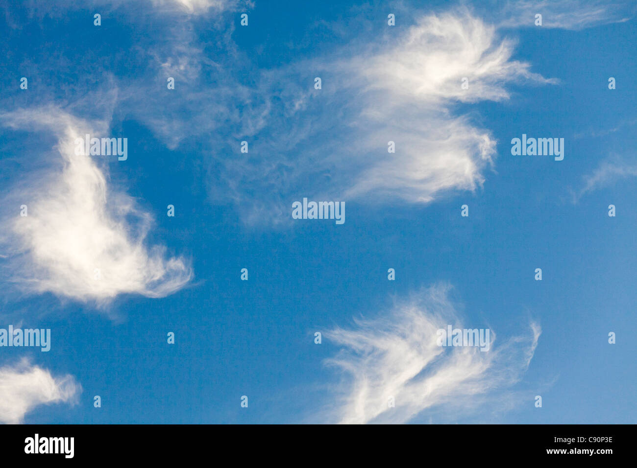 Il cielo blu con nuvole, Leipzig, in Sassonia, Germania Foto Stock